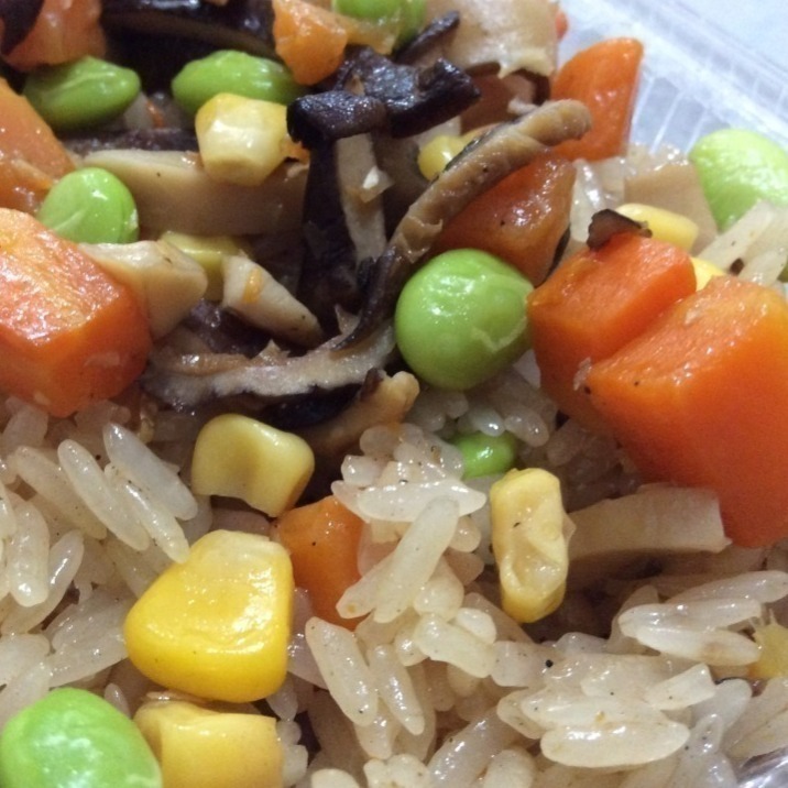 【甜心粽廚房 粽子 油飯 滷味】五彩蔬食油飯  1斤 / 最繽紛多彩的素油飯-細節圖2