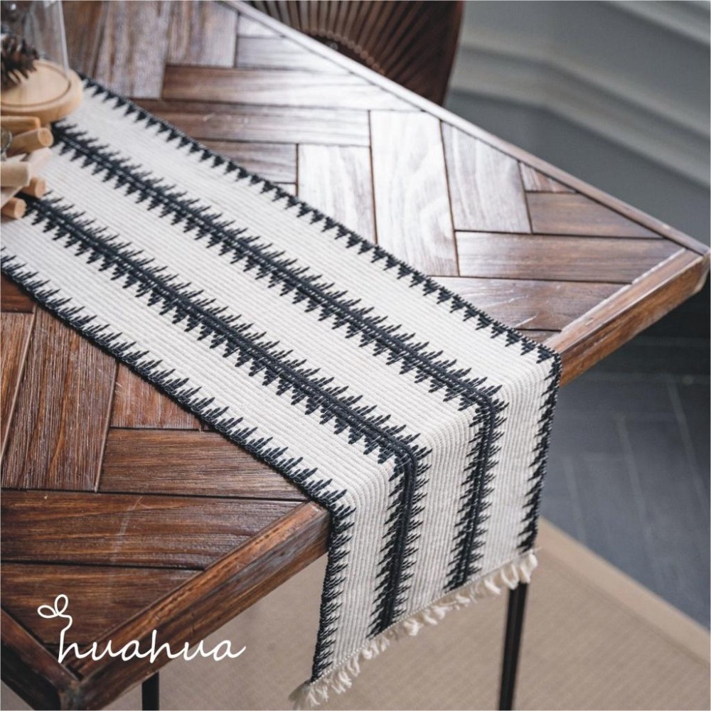 【HUAHUA】桌旗布 美式風格桌旗 黑白棉線撞色條紋拼接桌旗 編織流蘇天然材質裝飾巾 美式節日桌旗 電視櫃裝飾巾-細節圖2