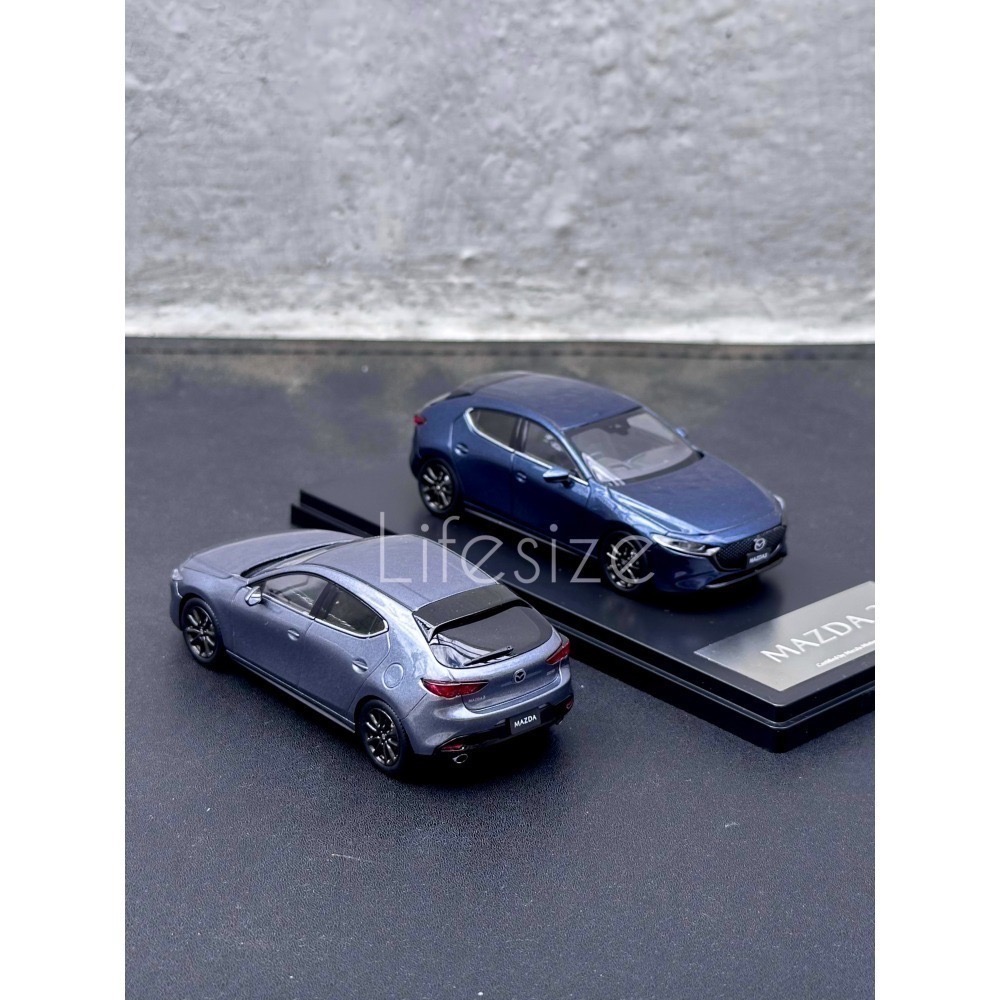 Mazda 3 五門 四代 原廠模型車 1/43-細節圖4