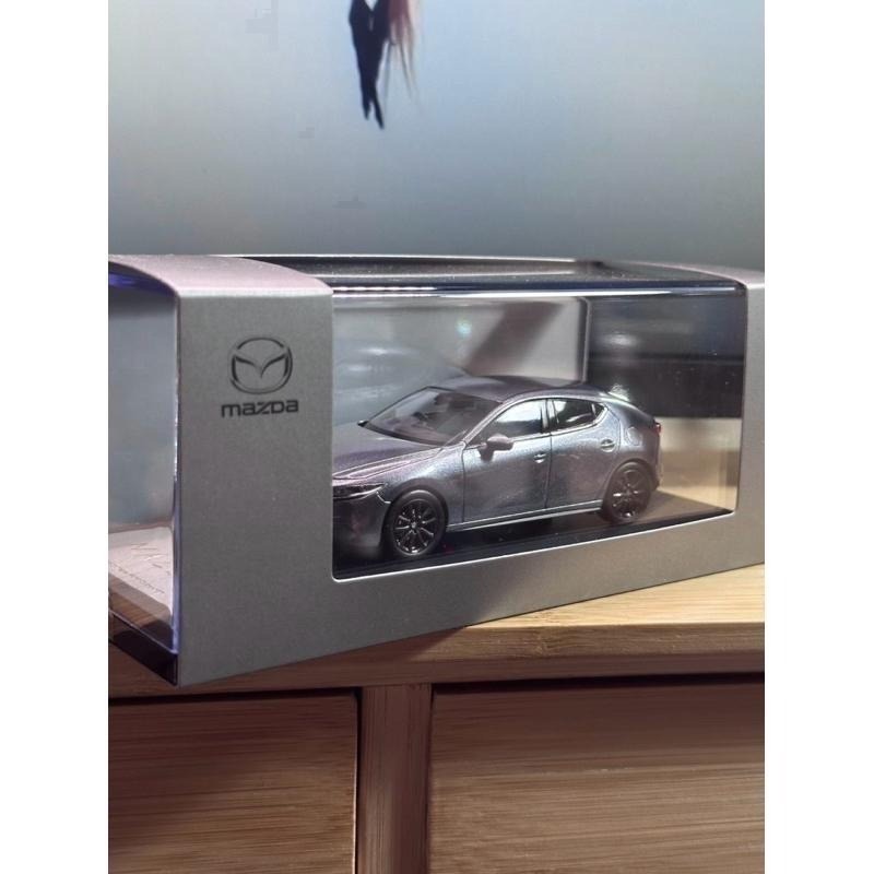 Mazda 3 五門 四代 原廠模型車 1/43-細節圖6
