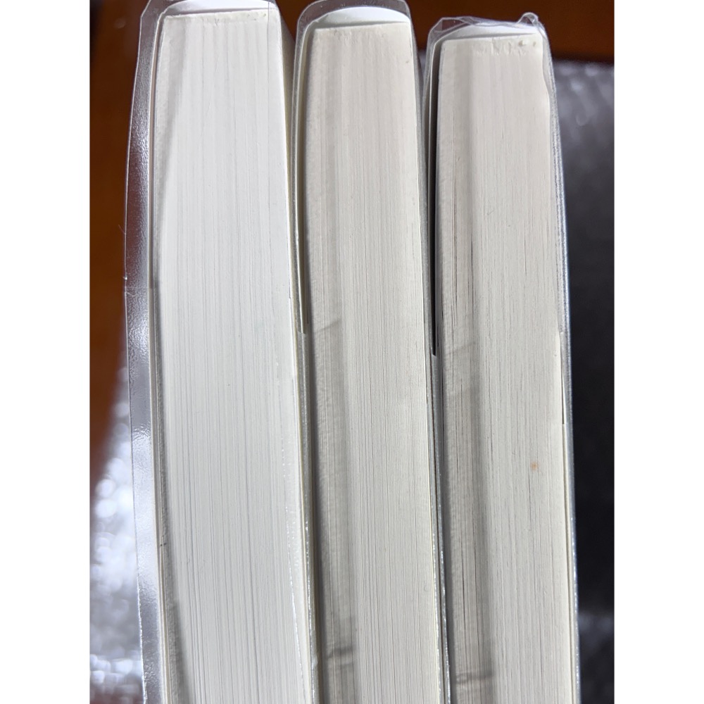 【二手】山茶花文具店+閃亮亮共和國+山茶花情書｜小川糸-細節圖3