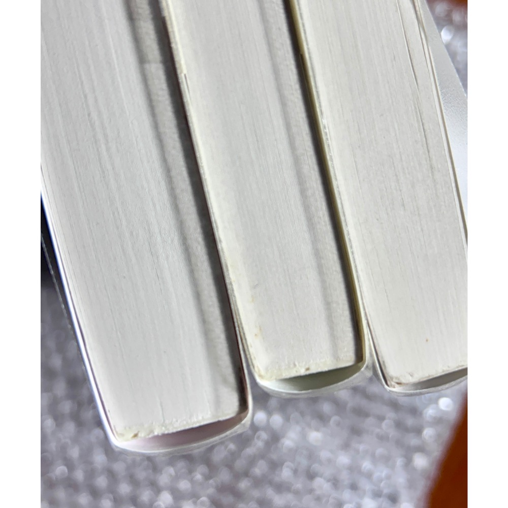 【二手】山茶花文具店+閃亮亮共和國+山茶花情書｜小川糸-細節圖4