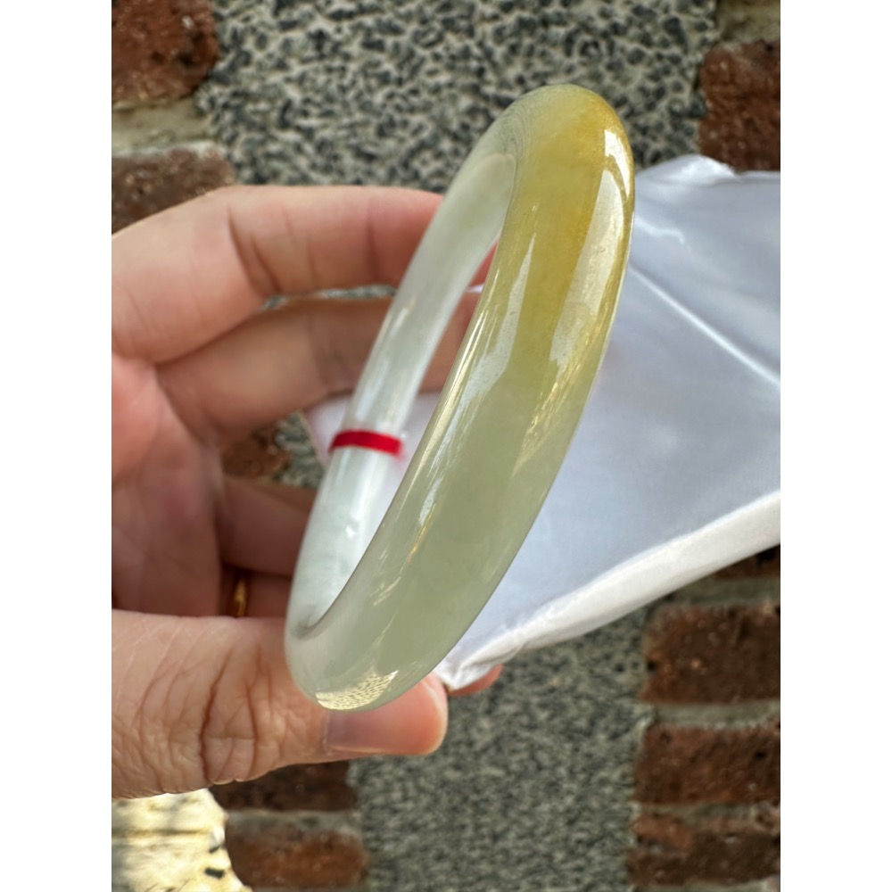 🎀 完美黃翡圓骨美鐲 🎀1779號-細節圖2