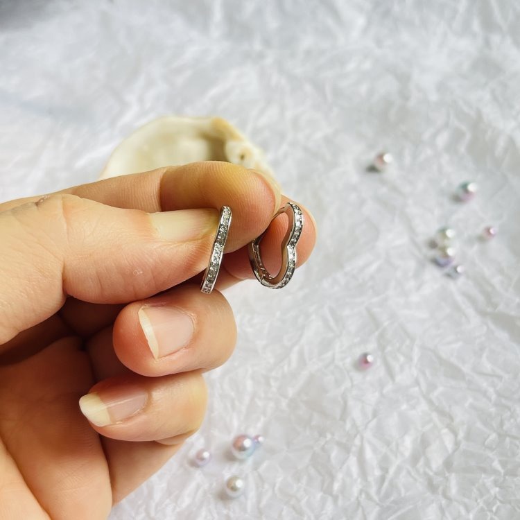 耳環 耳扣 耳圈 易扣耳環 易扣式耳環 滿鑽耳環 鋯石微鑲 鏤空愛心  ＊花漾美人＊嚴選-細節圖8