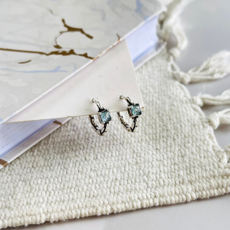 耳環 耳扣 耳圈 易扣式耳環 易扣耳環 透亮海藍方塊 復古泰銀感 鍊條設計 台灣現貨  ＊花漾美人＊嚴選-細節圖2