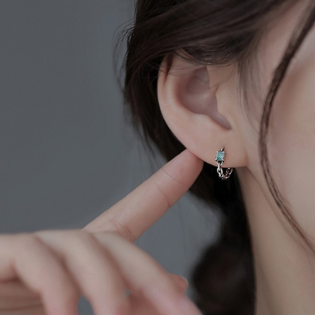 耳環 耳扣 耳圈 易扣式耳環 易扣耳環 透亮海藍方塊 復古泰銀感 鍊條設計 台灣現貨  ＊花漾美人＊嚴選-細節圖5