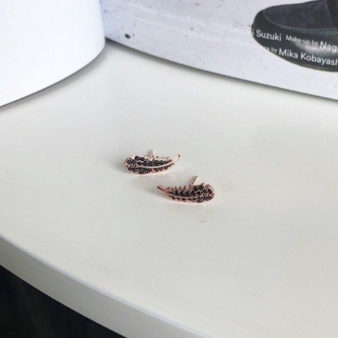 耳環 韓劇愛的迫降孫藝珍同款 個性黑色羽毛 台灣現貨  ＊花漾美人＊嚴選-細節圖2