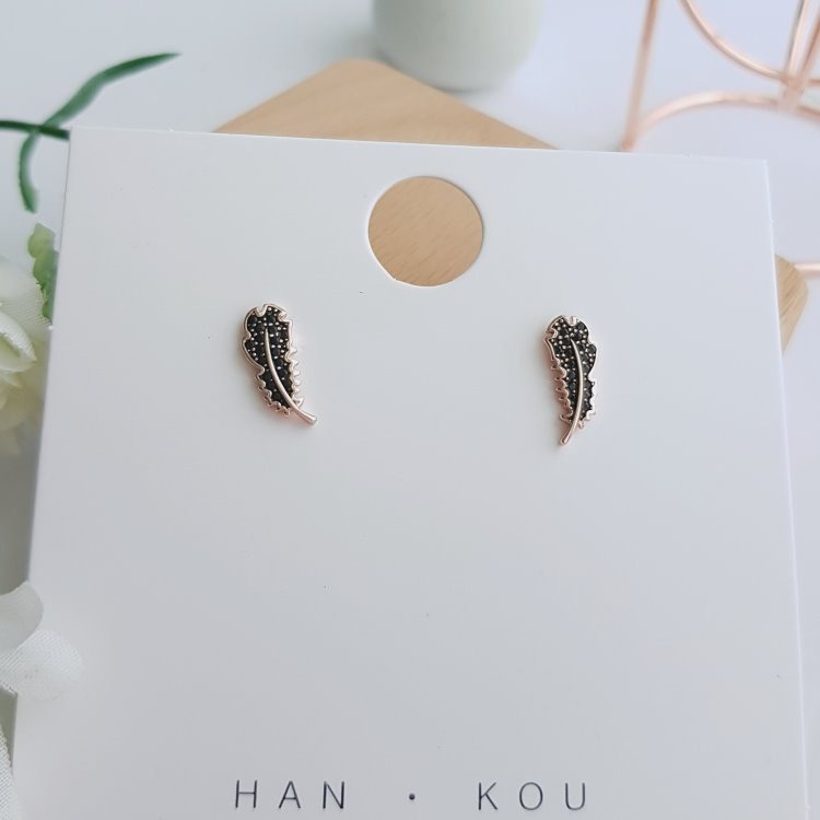 耳環 韓劇愛的迫降孫藝珍同款 個性黑色羽毛 台灣現貨  ＊花漾美人＊嚴選-細節圖4