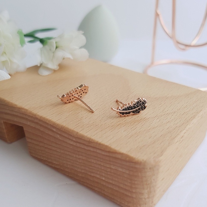 耳環 韓劇愛的迫降孫藝珍同款 個性黑色羽毛 台灣現貨  ＊花漾美人＊嚴選-細節圖7