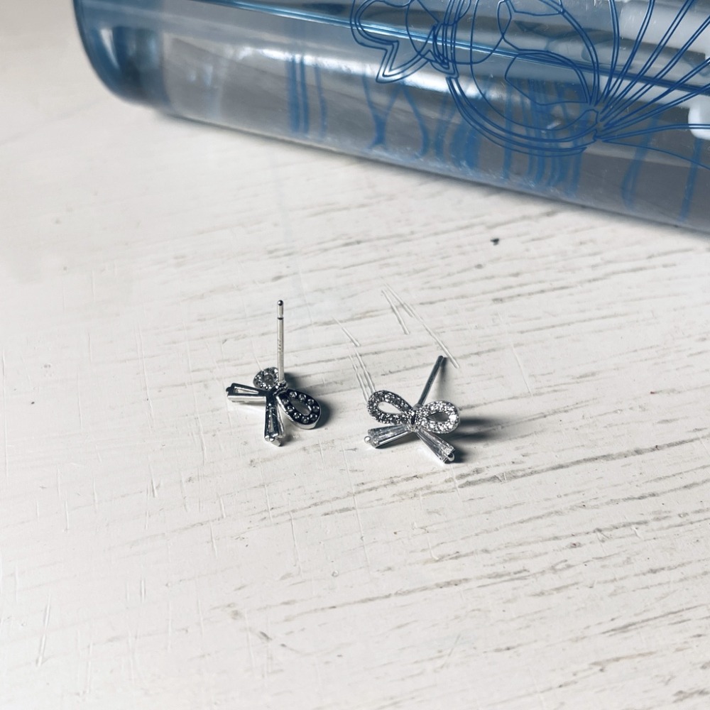 耳環 鋯石耳環 銀針耳環 甜美蝴蝶結 輕奢華風 ＊花漾美人＊嚴選-細節圖8