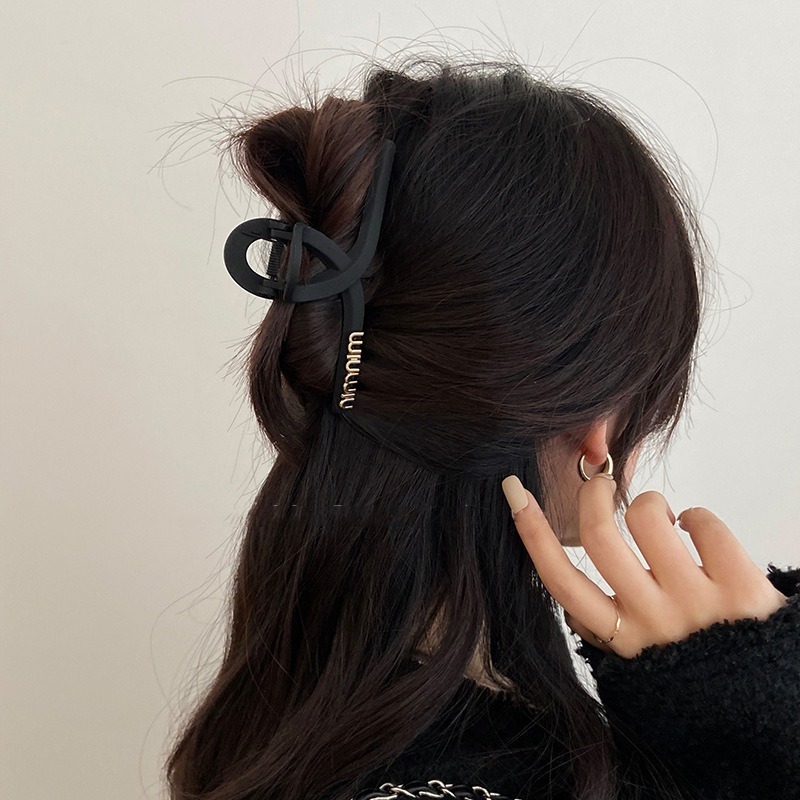 大抓夾 鯊魚夾 簡約 磨砂質感 字母抓夾 ＊花漾美人＊嚴選-細節圖6