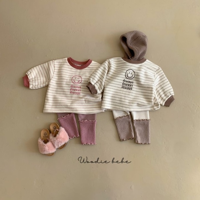 正韓Woodie上衣笑臉條紋上衣-細節圖2