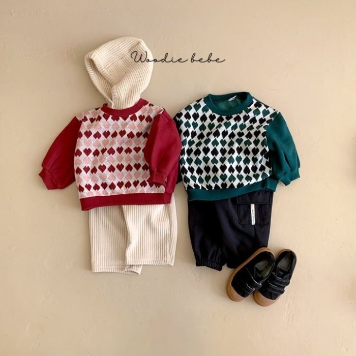 正韓Woodie滿版愛心拼接袖針織上衣-細節圖2