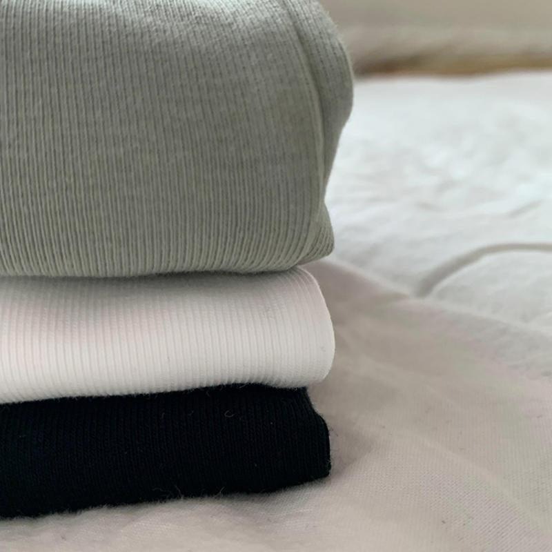 【B1048】夏新款Ｕ領上衣 純色短T 韓版網紅上衣 經典黑白 百搭修身上衣 夏天必備 新款-細節圖9