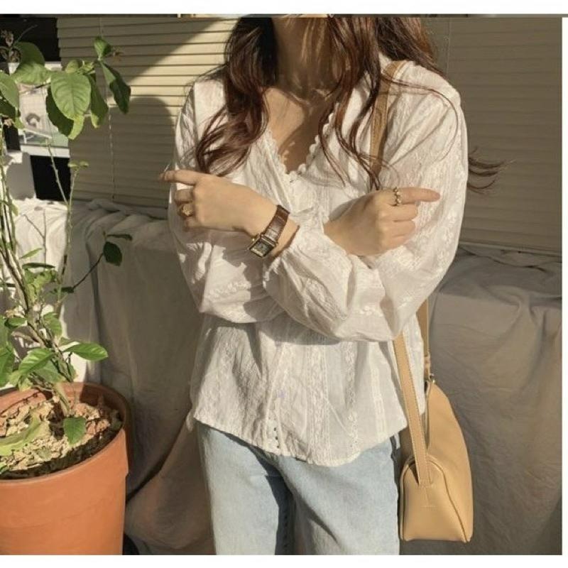 【B2005】蕾絲襯衫 氣質上衣 溫柔小姐姐 長袖V領 溫柔女孩風 通勤穿搭-細節圖5
