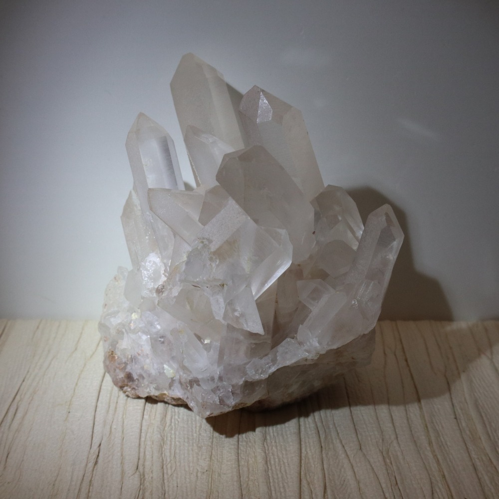 CRYSTALLO-白水晶簇 #90006 偏粉 本商品頁圖片皆為同一個晶簇-細節圖5