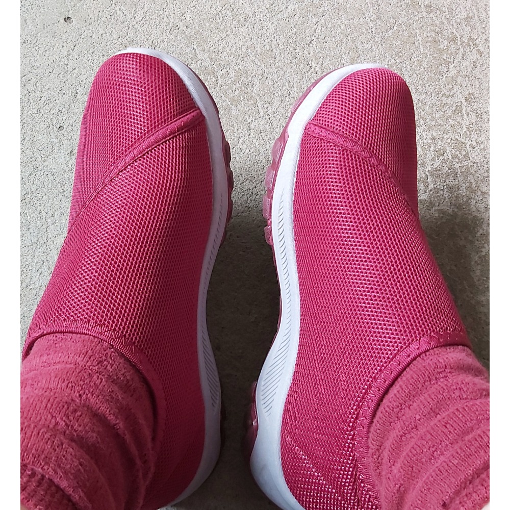 紅色包鞋 布鞋（38號）  附新的鞋墊（調整鞋墊）  二手 個人目視9成新  不必綁鞋帶，又可以調整鬆緊-細節圖3