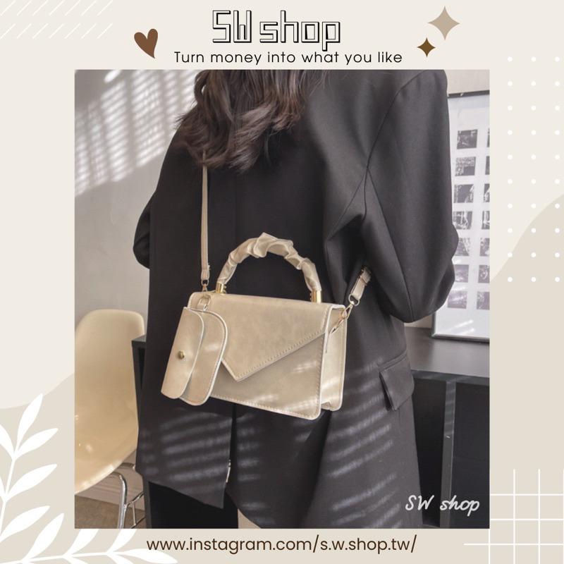 【sw.shop】🔥現貨+ 預購實拍🔥復古簡約信封包 2023新款 信封包 小方包 側背包 女包 單肩包 磁扣包 復古包-細節圖5