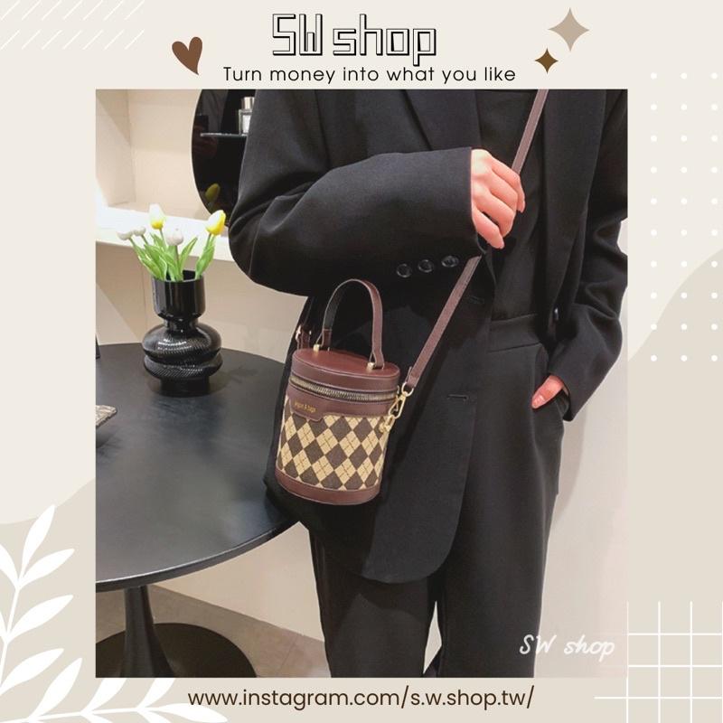【sw.shop】🔥預購+現貨實拍🔥韓版圓筒格紋包 2023新款 圓筒包 斜背包 側背包 女包 單肩包 小水桶包 質感包-細節圖2