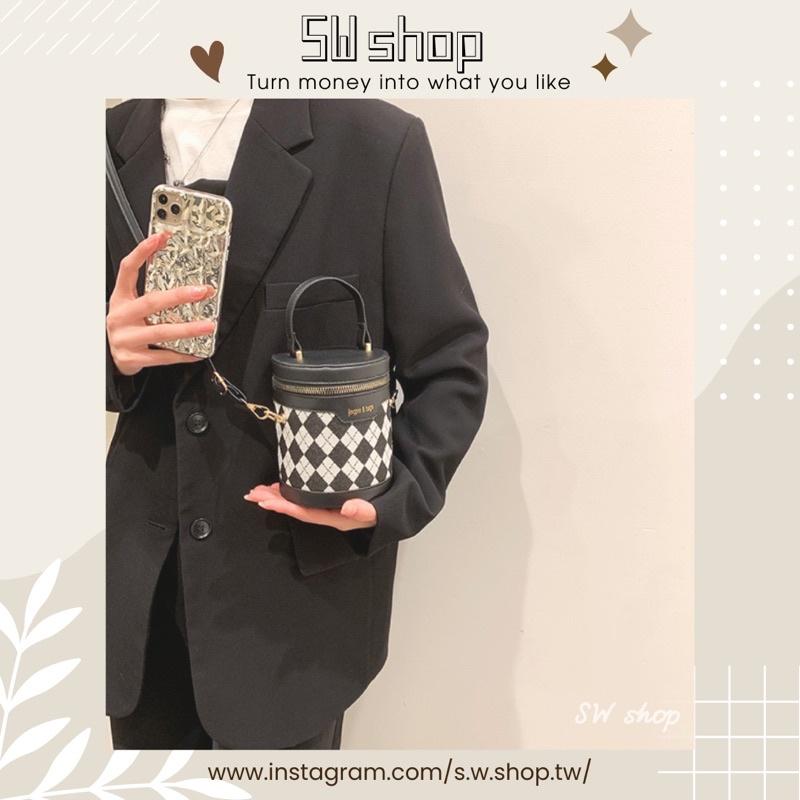 【sw.shop】🔥預購+現貨實拍🔥韓版圓筒格紋包 2023新款 圓筒包 斜背包 側背包 女包 單肩包 小水桶包 質感包-細節圖4