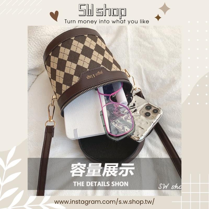 【sw.shop】🔥預購+現貨實拍🔥韓版圓筒格紋包 2023新款 圓筒包 斜背包 側背包 女包 單肩包 小水桶包 質感包-細節圖7