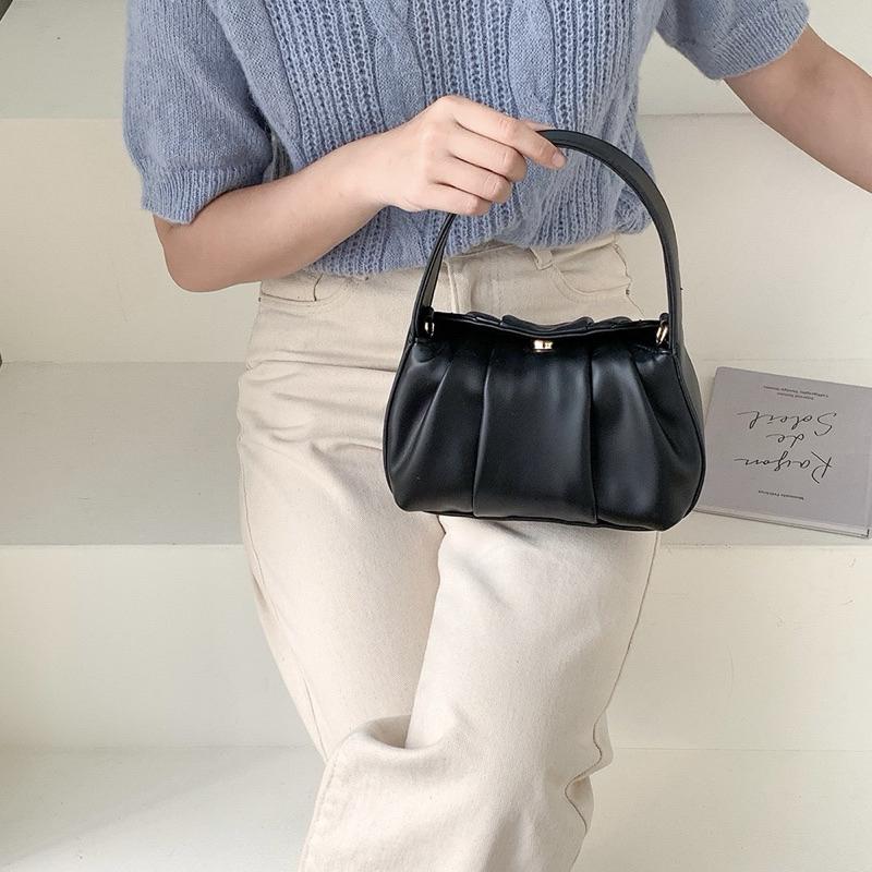 【sw.shop】🔥台灣出貨🔥四色皺褶雲朵包 2024 新款 雲朵包 斜背包 側背包 女包 單肩包 皺褶包 質感包-細節圖5