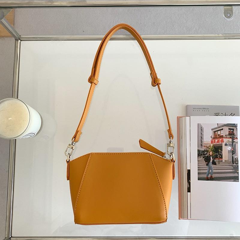 【sw.shop】🔥台灣出貨🔥經典不敗款貝殼包 2024 新款 貝殼包 斜背包 側背包 女包 單肩包 經典款 質感包-細節圖7