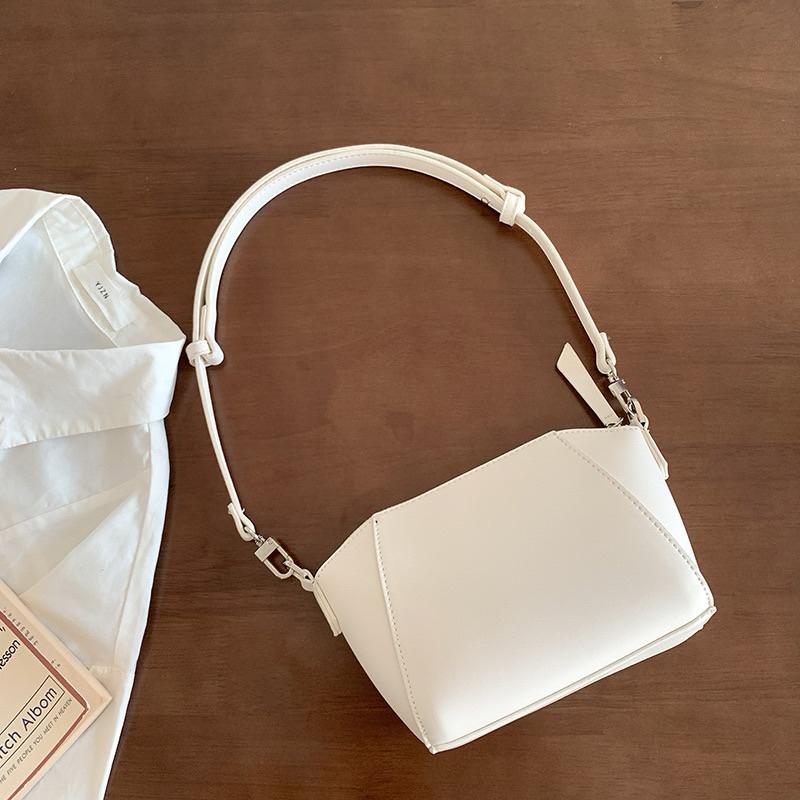 【sw.shop】🔥台灣出貨🔥經典不敗款貝殼包 2024 新款 貝殼包 斜背包 側背包 女包 單肩包 經典款 質感包-細節圖8