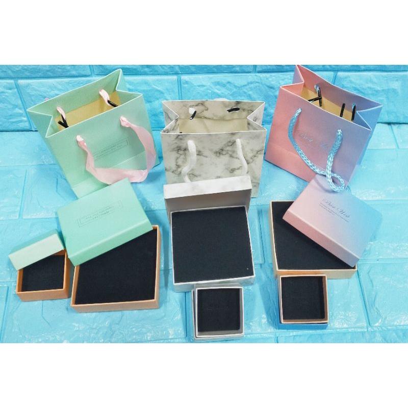 紙袋 提袋 手提袋 包裝盒 禮物包裝 紙絲 彩色紙絲 防撞包裝 聖誕禮物 交換禮物 禮物小 卡片 卡片 聖誕卡片-細節圖2