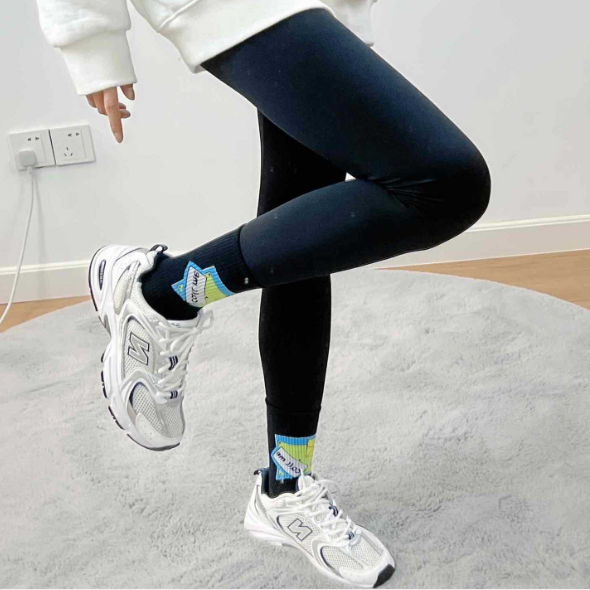 VYPST 現貨 趣味圖案中筒襪 純棉襪 素色 長襪 襪子 情侶襪 生日禮物 交換禮物 情人節禮物-細節圖7