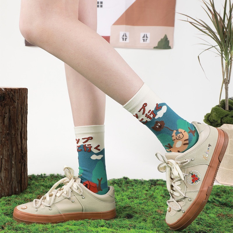 VYPST 現貨 插畫露營系列中筒襪 純棉襪 素色 長襪 襪子 百搭必備 交換禮物 生日禮物 情人節禮物-細節圖2