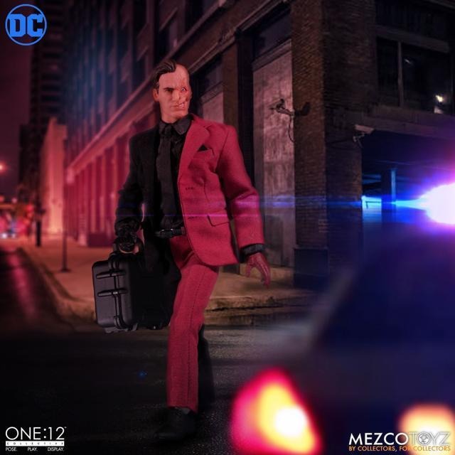 [bm] MEZCO One: 12 Collective DC 雙面人 蝙蝠俠 反派 6吋 可動完成品 #C-細節圖9