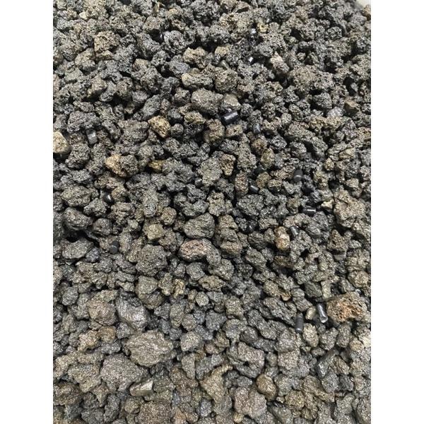 【汛潽】黑火山岩 火山岩 水族用品 造景 過濾 底沙 30元/1L-細節圖2