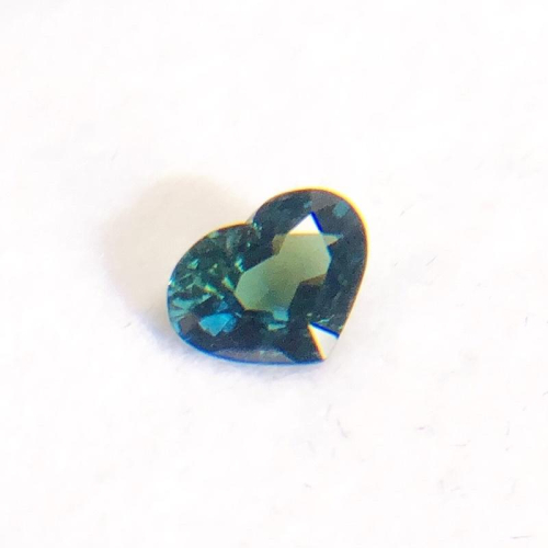 【艾爾莎寶石+】【附證】1.54ct 高淨度！閃亮藍綠色愛心！天然無燒 馬達加斯加藍寶石 Sapphire