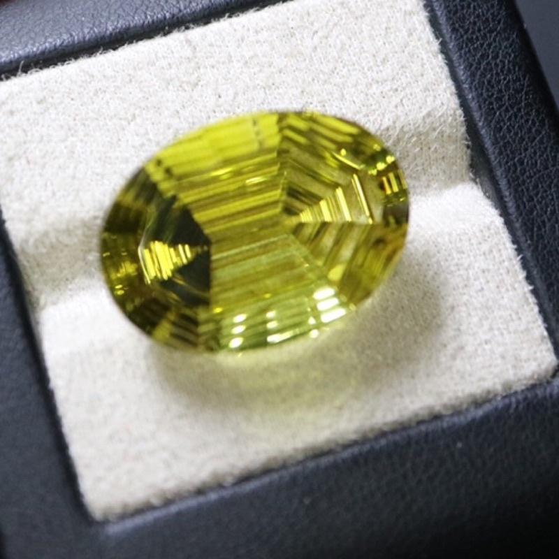 【艾爾莎寶石+】27.3ct 頂級淨度IF！3D奇異博士視覺效果！黃綠閃亮火彩！天然檸檬水晶 Lemon Quartz-細節圖2