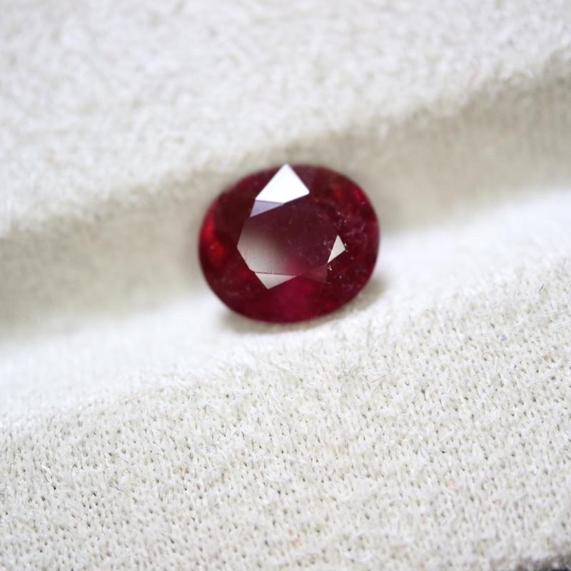 【艾爾莎寶石+】1.8ct 閃亮螢光紅！天然無燒紅寶碧璽 Rubellite 925純銀美墜 高貴典雅 附S925銀鍊-細節圖5