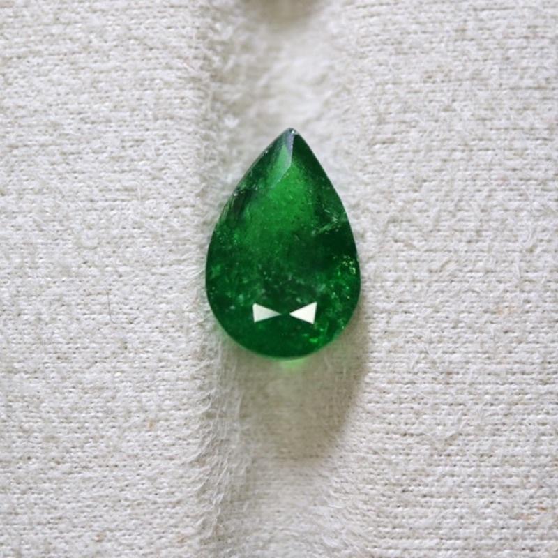 【艾爾莎寶石】【附證】4.91ct 濃郁森林綠！天然無燒沙弗萊 Tsavorite-細節圖3