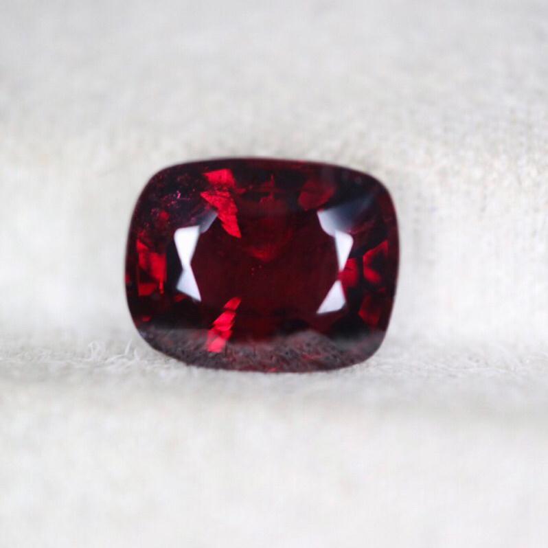 【艾爾莎寶石+】【附證】2.18ct 有夠紅！天然無燒緬甸 紅寶尖晶石Spinel 濃郁艷紅色 火光超強-細節圖2