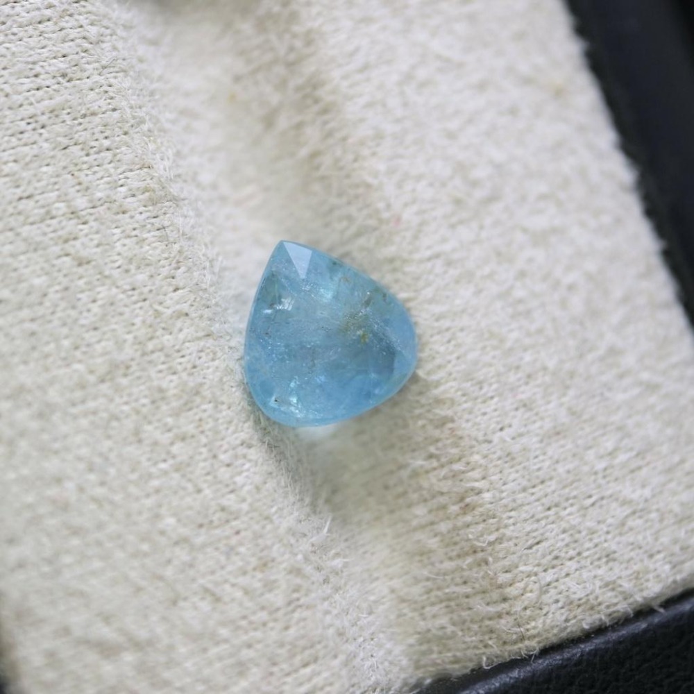 【艾爾莎寶石】1.76ct 圓潤水梨！天然海藍寶 Aquamarine-細節圖2