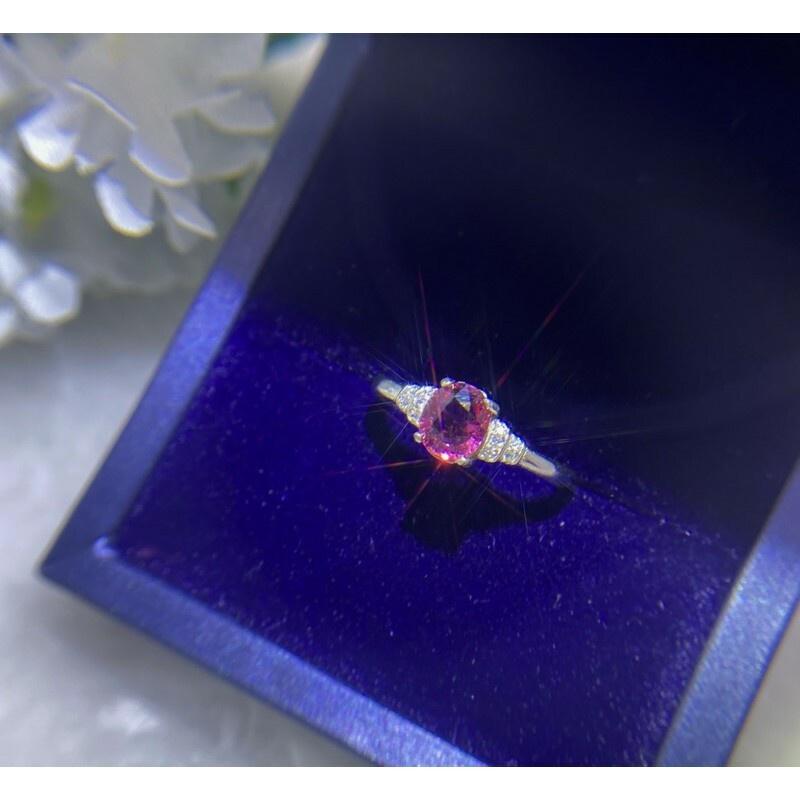 【艾爾莎寶石】1.05ct 天然無燒玫瑰石榴石 Rhodolite 925銀鍍厚白K美戒 國際圍12號活圍 免費調圍-細節圖3