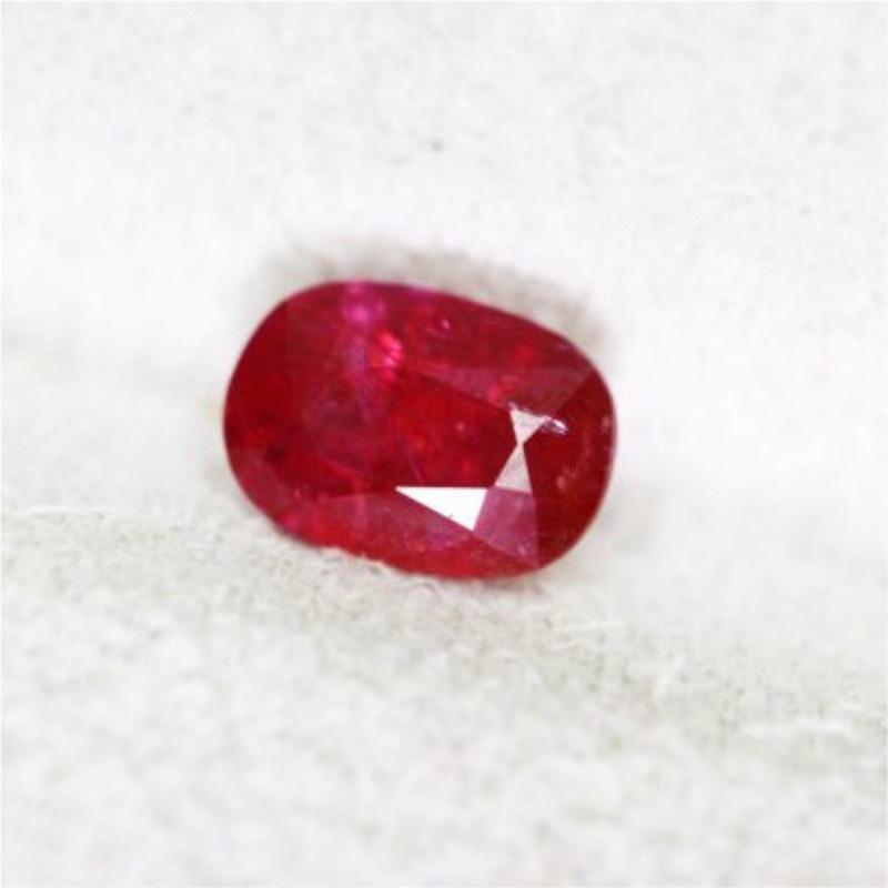 【艾爾莎寶石】【附證】1.12ct 有夠紅！天然無燒紅寶石 Ruby 火光強很難得的喔~-細節圖2