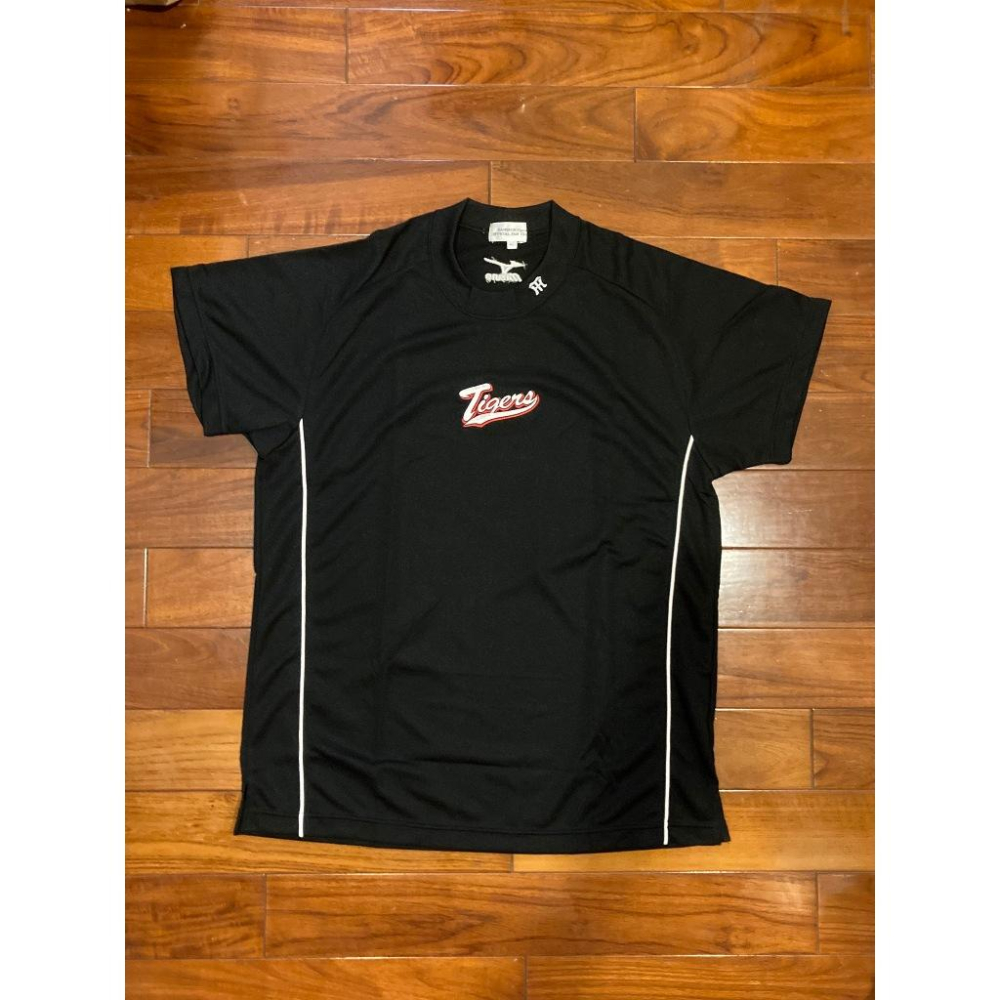 Mizuno 阪神虎 刺繡 排汗高領 短T/內搭衣/練習衣 L(電繡 職棒 日本 NPB 棒球 壘球 棒壘 運動 緊身衣-細節圖2