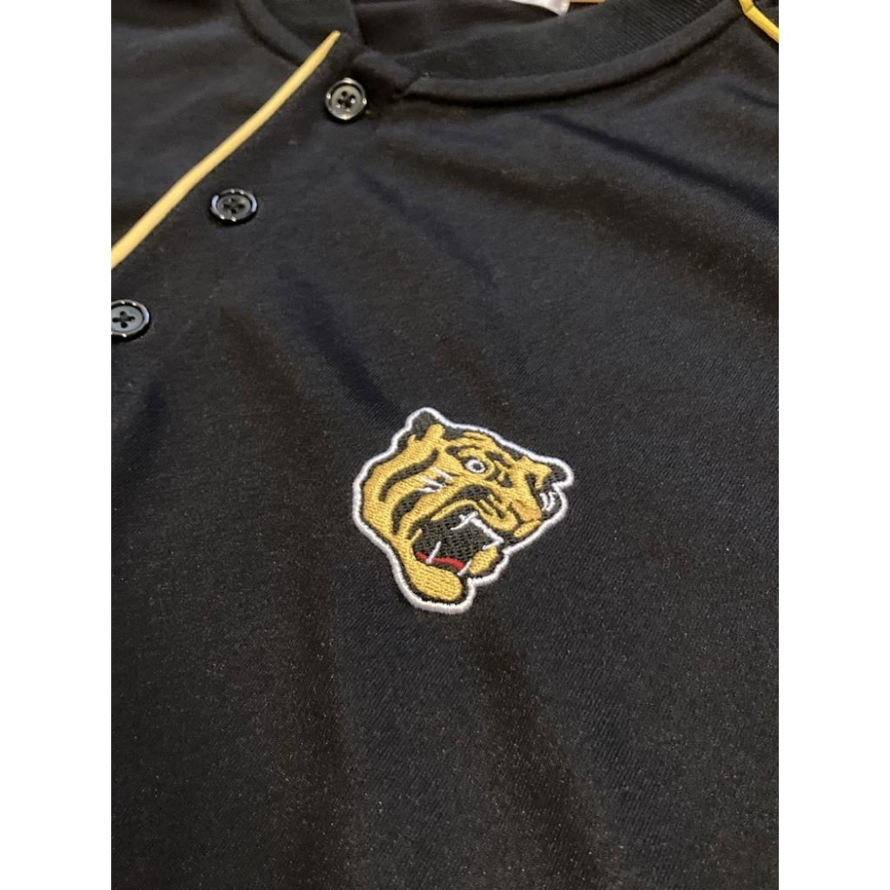MIZUNO 阪神虎 刺繡 2011會員限定 排汗練習衣 L(排釦 球衣 職棒 電繡 日本 NPB 棒球  美津濃 運動-細節圖2
