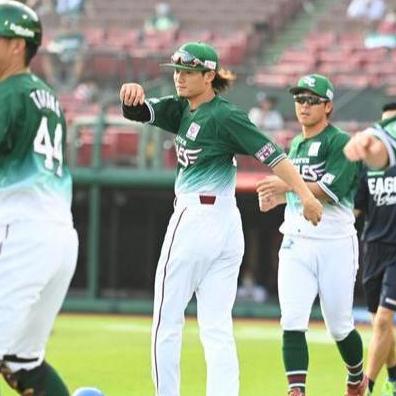 全新未拆 日本職棒 樂天金鷲 2022 西川遙輝 #6 綠漸層 應援球衣 M (罩衫 NPB 棒球 棒壘 遥輝 東北)-細節圖5