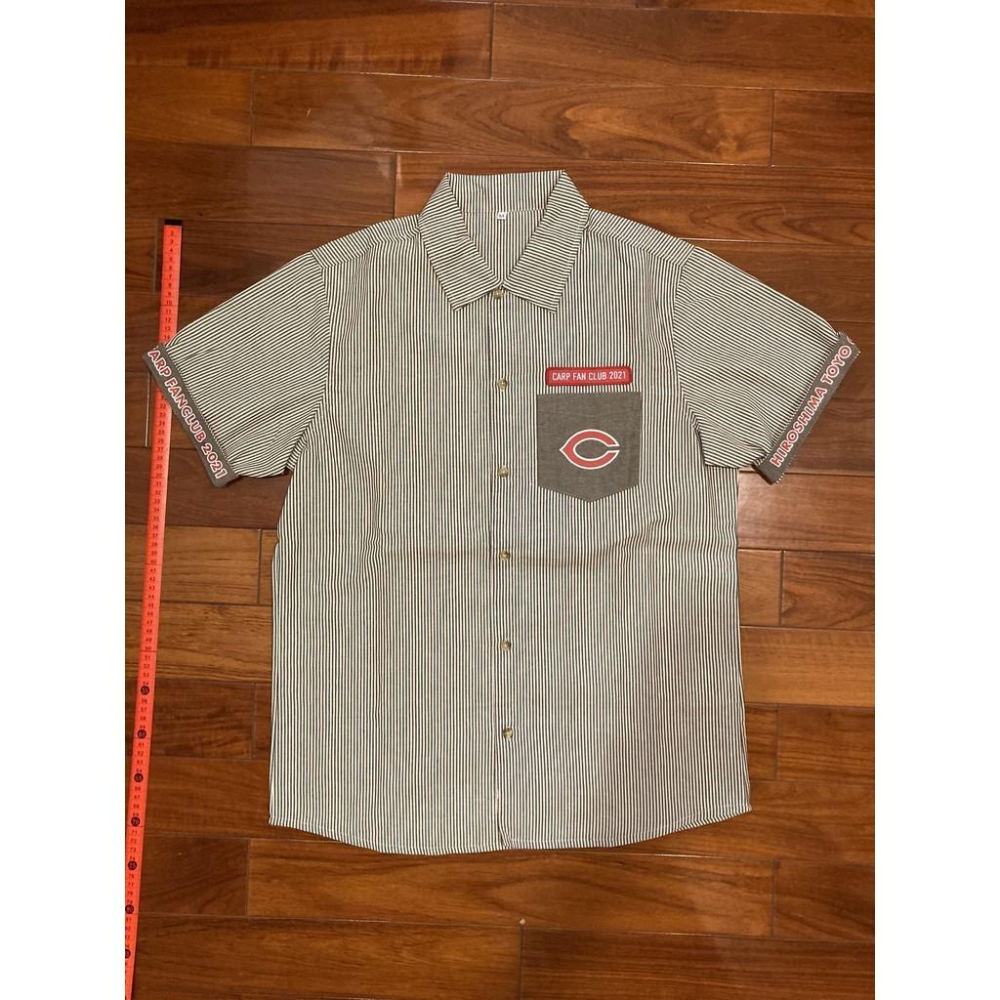 日本職棒 廣島鯉魚 2021 會員特典 灰條紋 襯衫 (球衣 NPB 棒球 壘球 棒壘 東洋 罩衫 應援)-細節圖2