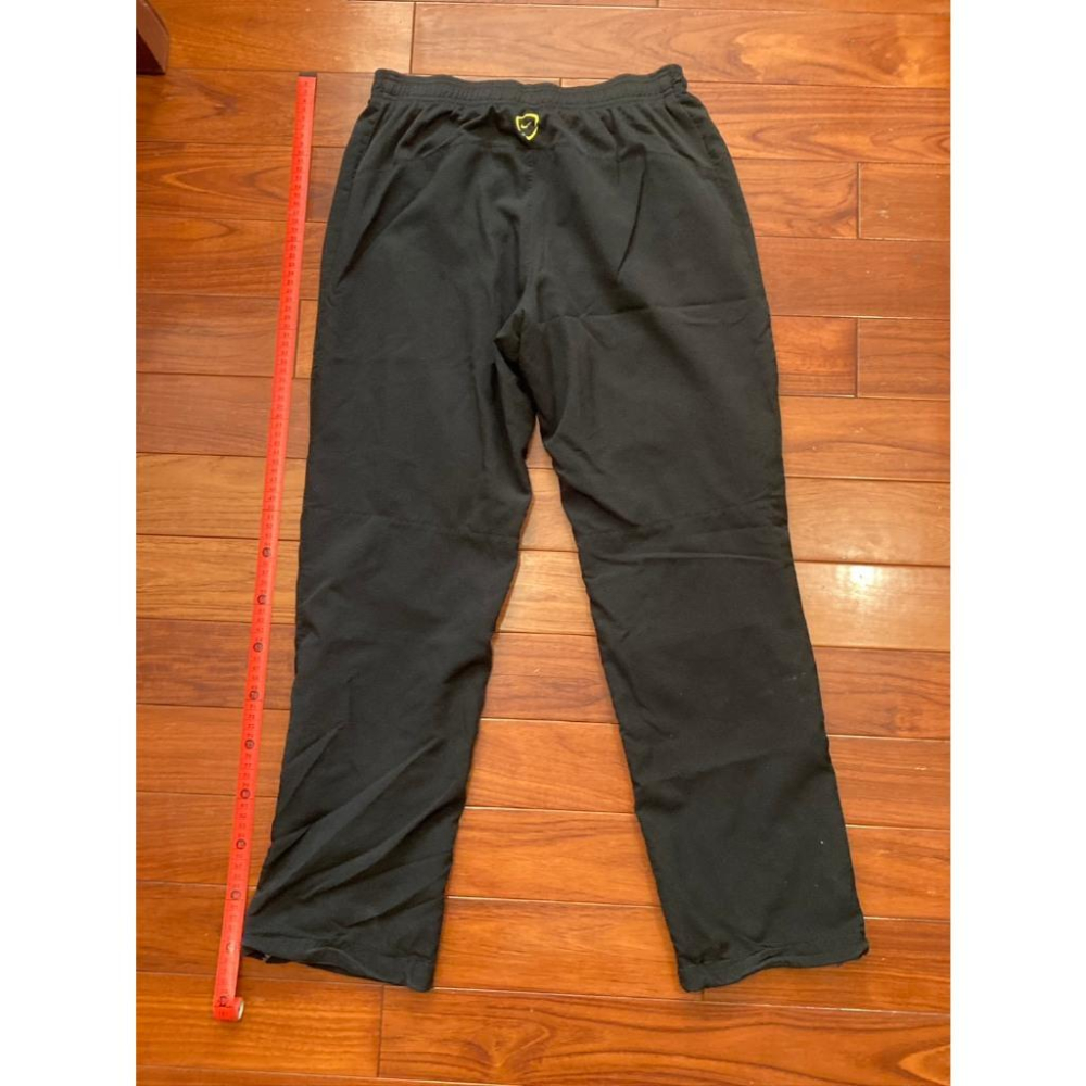 (瑕疵) NIKE 西甲足球 巴塞隆納 電繡 熱身長褲 M (訓練 練習 棒壘 棒球 刺繡 慢跑 足球 鬆緊 運動)-細節圖7