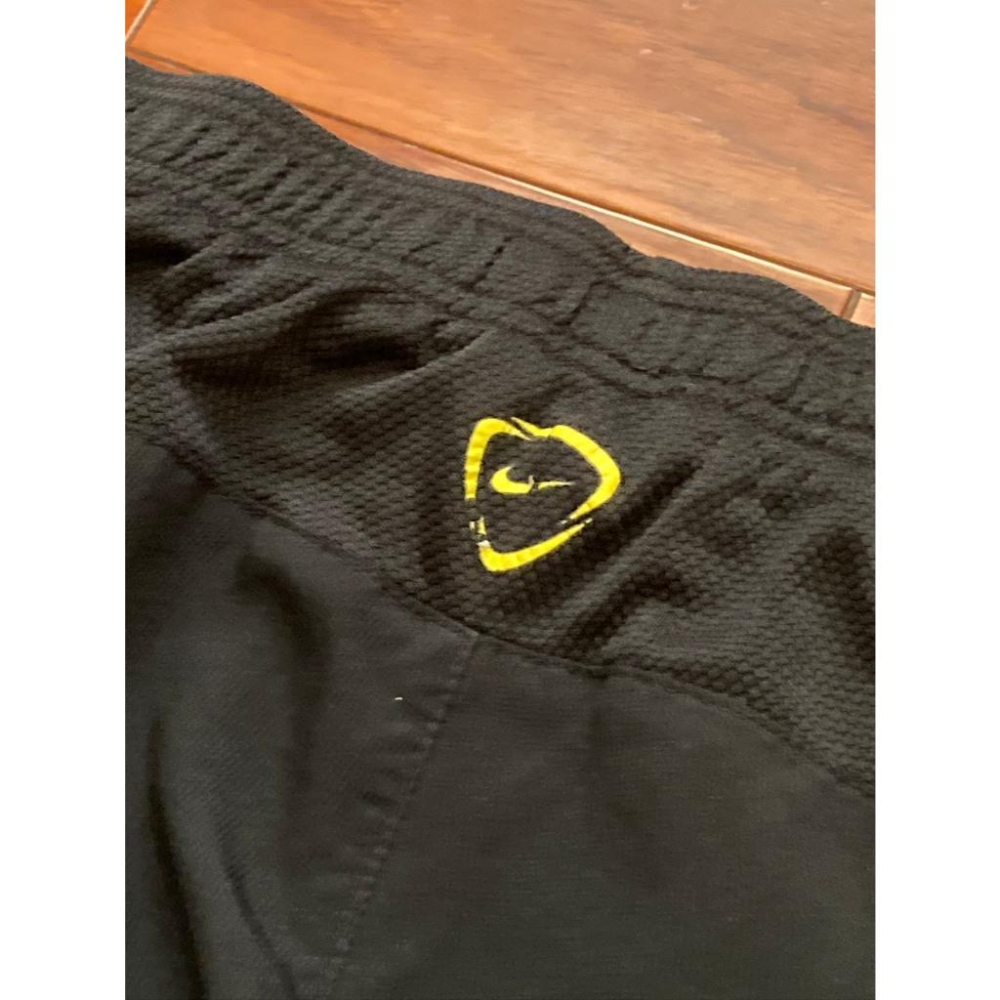 (瑕疵) NIKE 西甲足球 巴塞隆納 電繡 熱身長褲 M (訓練 練習 棒壘 棒球 刺繡 慢跑 足球 鬆緊 運動)-細節圖8