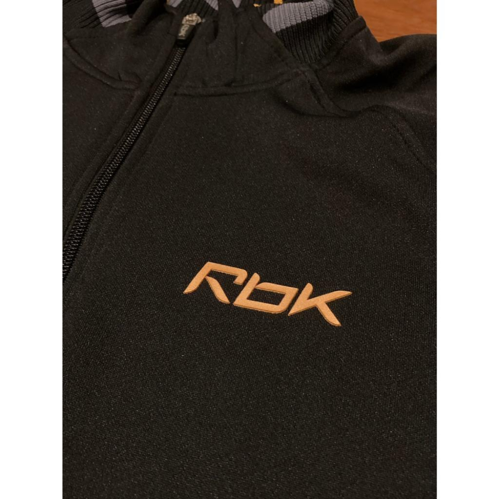 Reebok 黑+灰 運動外套/夾克 小尺寸S (風衣 防風 防曬 透氣 路跑 熱身 棒壘 足球 慢跑 籃球 銳步)-細節圖2