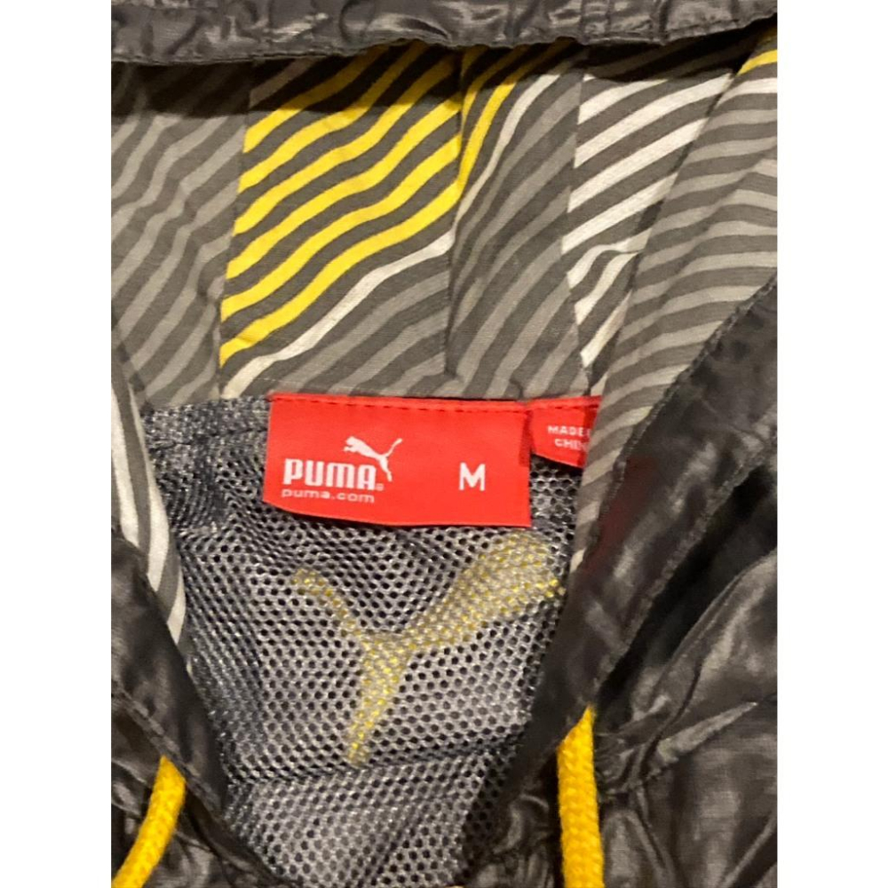 PUMA 電繡 銀灰色 連帽 運動外套/夾克 M (風衣 防風 防曬 透氣 路跑 熱身)-細節圖6