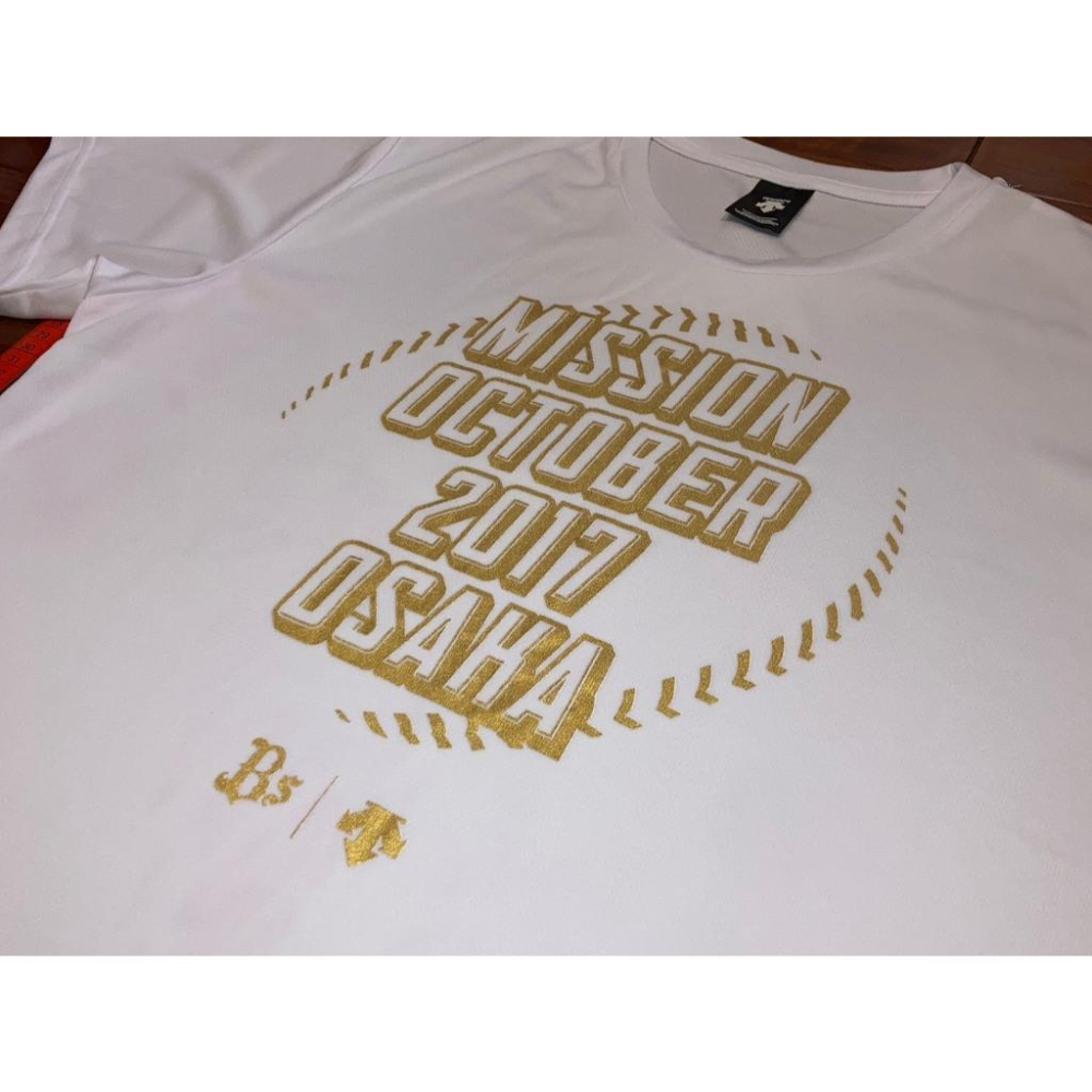 日本職棒 歐力士猛牛 2017 大阪十月任務 季後賽 排汗上衣 L 金字款 (練習衣 應援 NPB 棒球 短T 短袖)-細節圖2